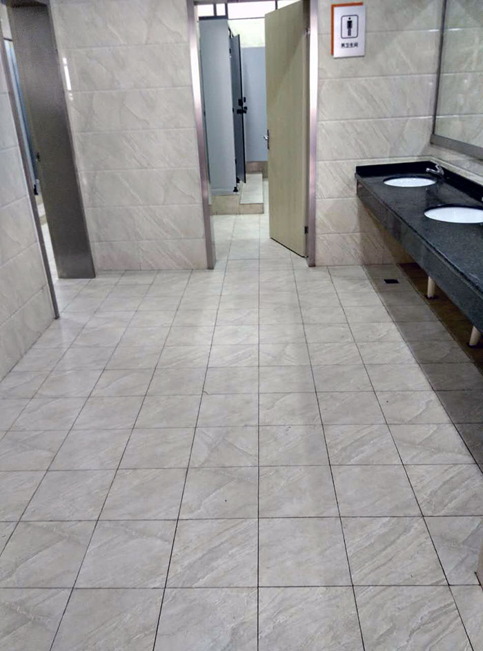 Z6官网瓷砖品牌工程案例鉴赏：武汉金盛国际家居?金银湖广场