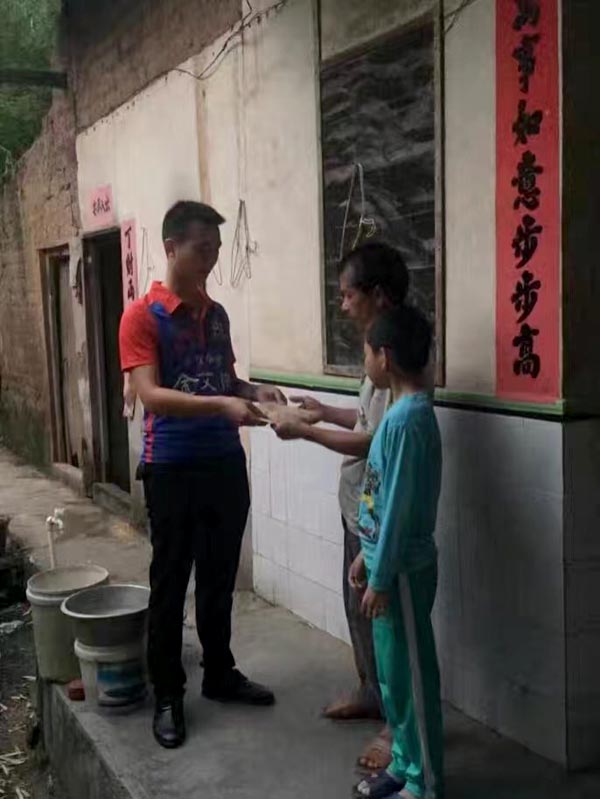 健全活动，致力善举，兴宁Z6官网足球队好样的！