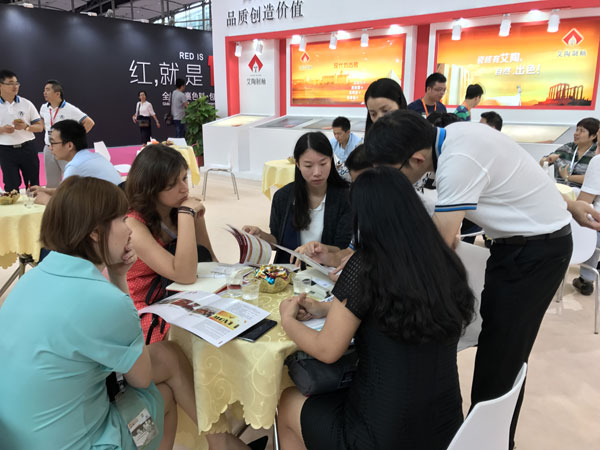 艾陶造釉携现代仿古釉现身2017年广州工业展