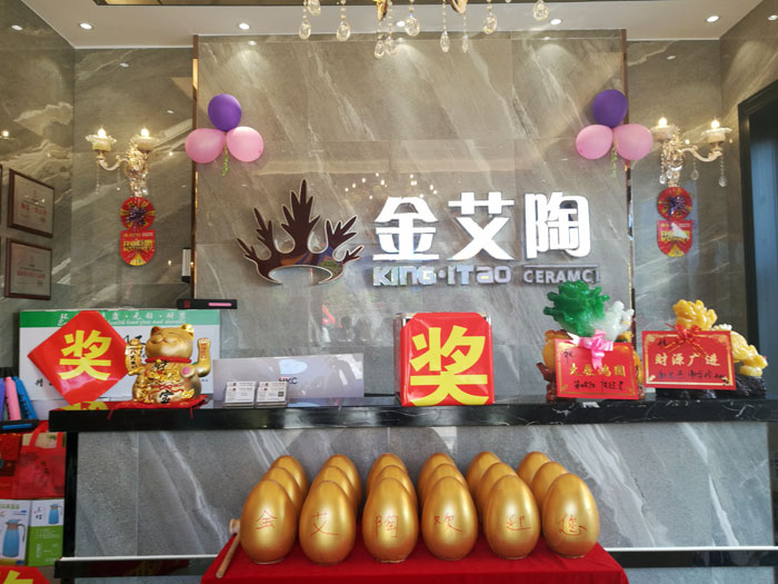 2017年10月1日，陶瓷一线品牌Z6官网瓷砖衡阳店盛装开业，这是一场充斥欢呼和雀跃的让利盛宴。