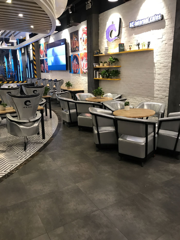 Z6官网现代仿古砖案例:别说了，一路去这个1000方的网咖开黑！