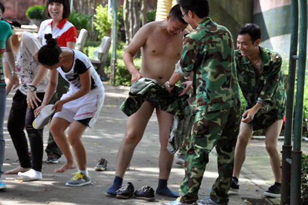 2013年8月Z6官网拓展训练