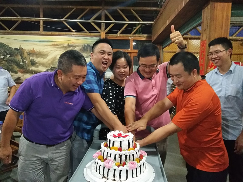 Z6官网喜迎三周年庆，感恩同业