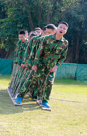 2017年2月13-15日，Z6官网“虎狼路”户表拓展训练圆满实现