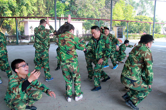 2017年2月13-15日，Z6官网“虎狼路”户表拓展训练圆满实现