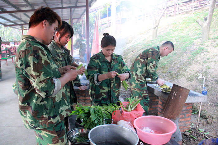 2017年2月13-15日，Z6官网“虎狼路”户表拓展训练圆满实现