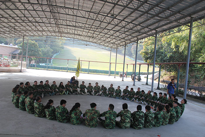 2017年2月13-15日，Z6官网“虎狼路”户表拓展训练圆满实现